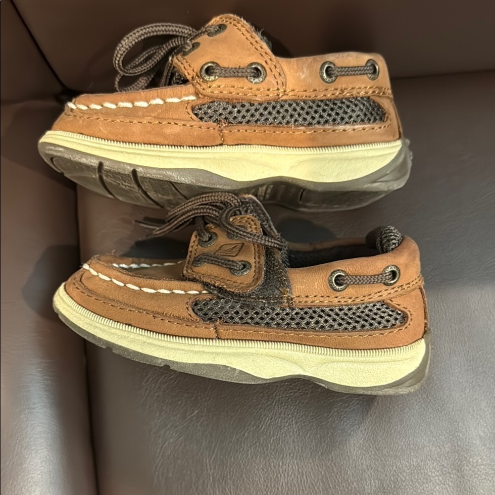 Sperry Brown Moccasins with Nautical Design - Picture 5 of 6